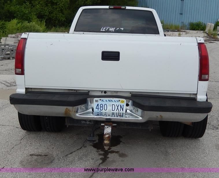 image for item H3014 1996 Chevrolet Cheyenne 3500 pickup truck
