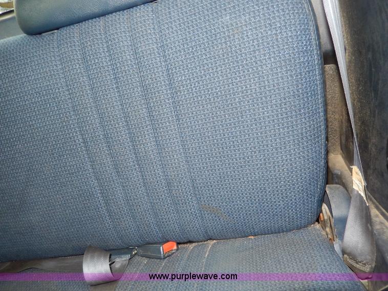 image for item H3014 1996 Chevrolet Cheyenne 3500 pickup truck