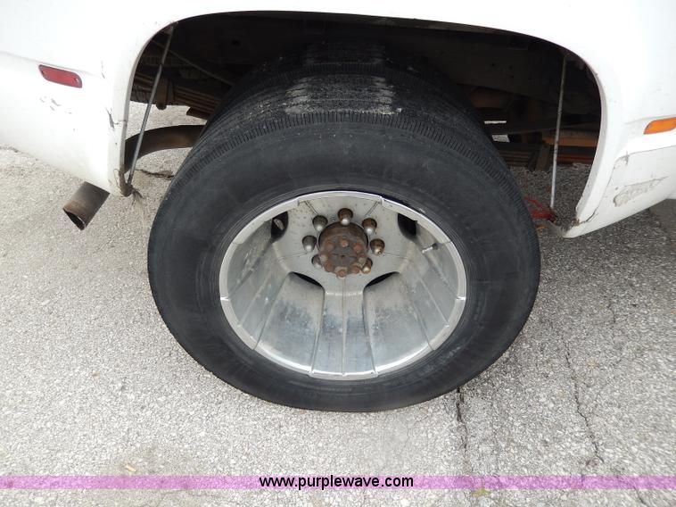 image for item H3014 1996 Chevrolet Cheyenne 3500 pickup truck