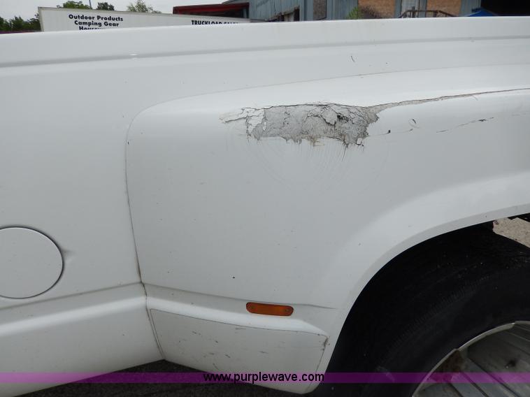 image for item H3014 1996 Chevrolet Cheyenne 3500 pickup truck