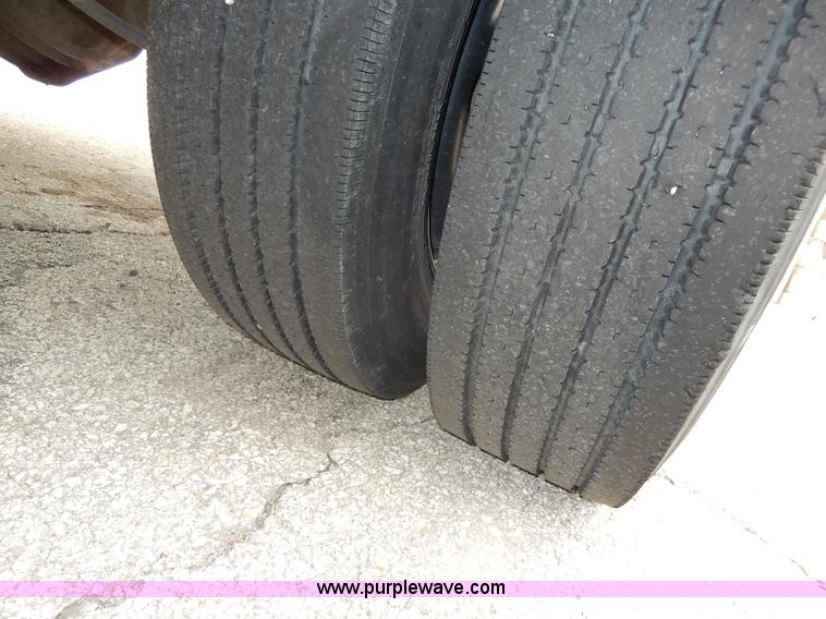 image for item H3014 1996 Chevrolet Cheyenne 3500 pickup truck