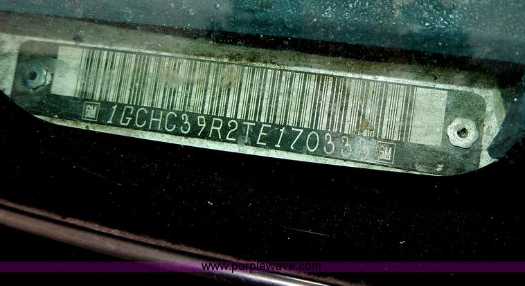 image for item H3014 1996 Chevrolet Cheyenne 3500 pickup truck