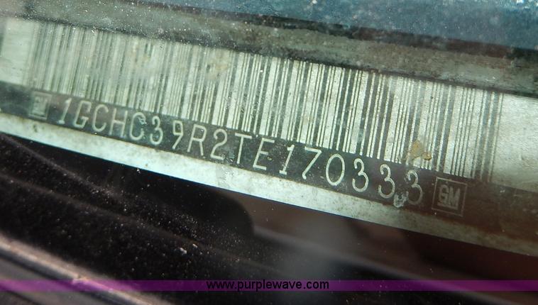 image for item H3014 1996 Chevrolet Cheyenne 3500 pickup truck