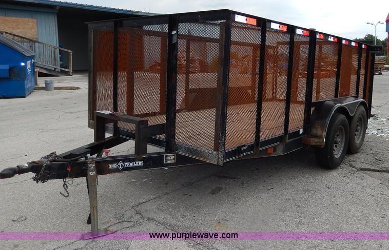 image for item H3015 2002 Diamond T trailer