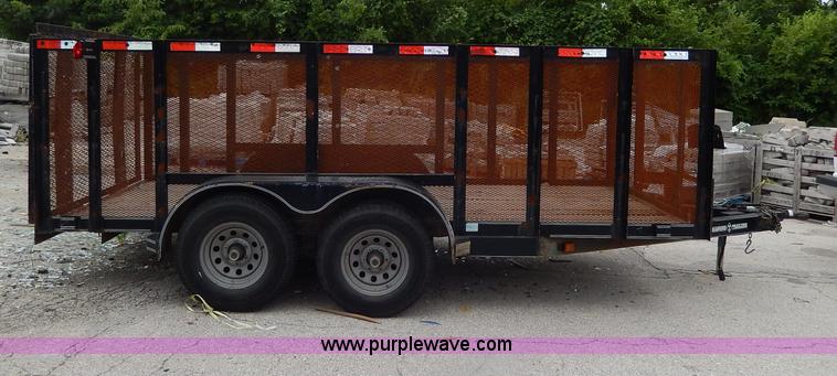 image for item H3015 2002 Diamond T trailer