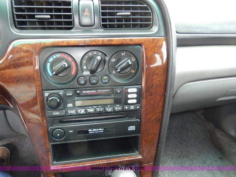 image for item H3019 2002 Subaru Outback