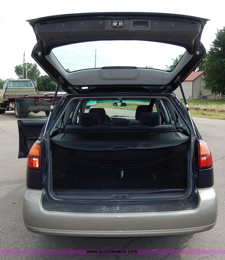 image for item H3019 2002 Subaru Outback