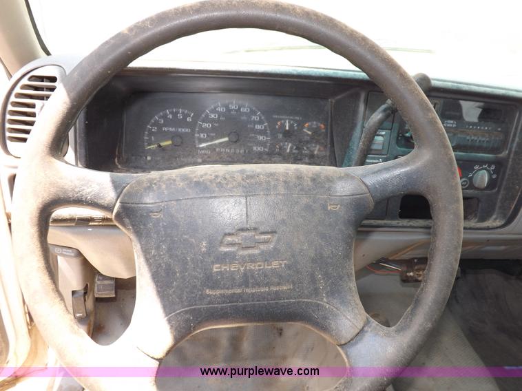 image for item H7171 1997 Chevrolet Cheyenne 1500 pickup truck