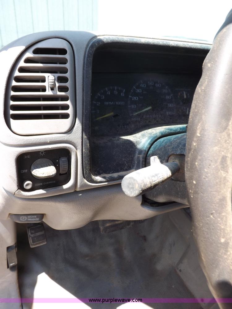 image for item H7171 1997 Chevrolet Cheyenne 1500 pickup truck