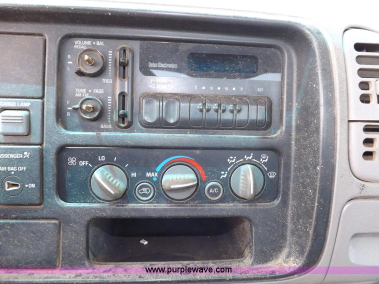 image for item H7171 1997 Chevrolet Cheyenne 1500 pickup truck