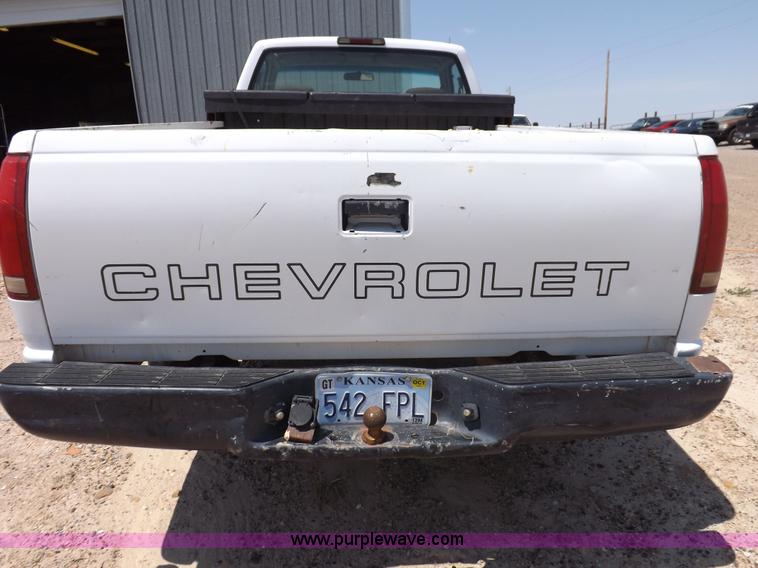 image for item H7171 1997 Chevrolet Cheyenne 1500 pickup truck
