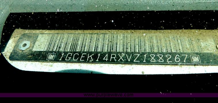 image for item H7171 1997 Chevrolet Cheyenne 1500 pickup truck