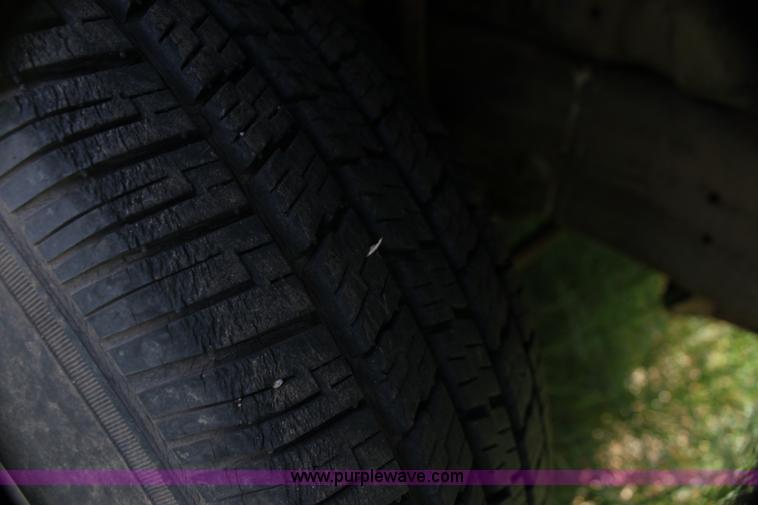 image for item H7386 1984 Ford F150 pickup truck