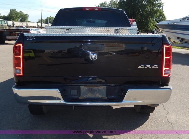 image for item I4458 2005 Dodge Ram 1500 pickup truck