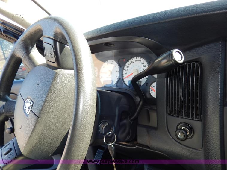 image for item I4458 2005 Dodge Ram 1500 pickup truck