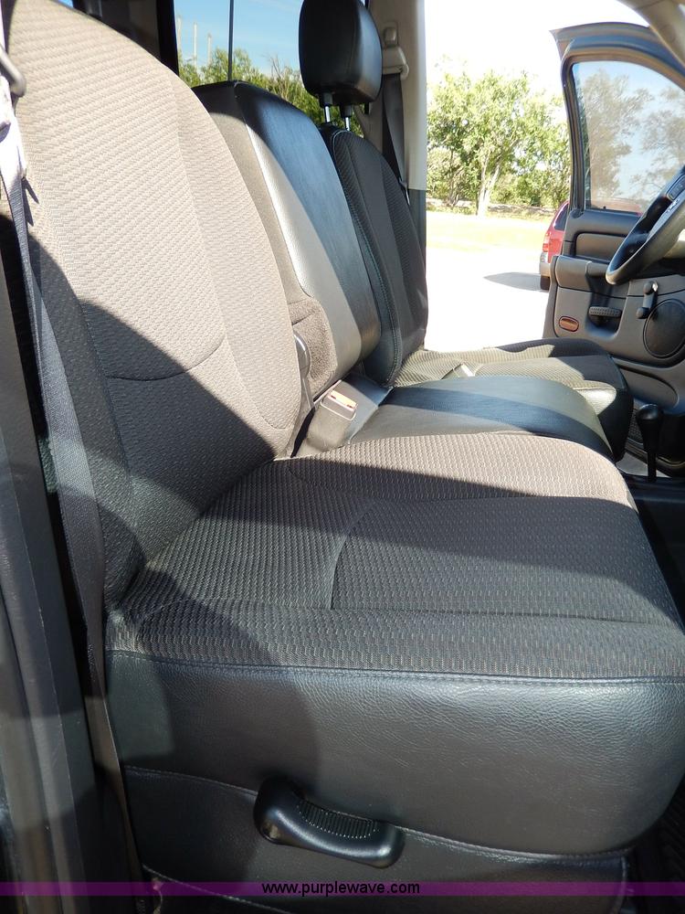 image for item I4458 2005 Dodge Ram 1500 pickup truck