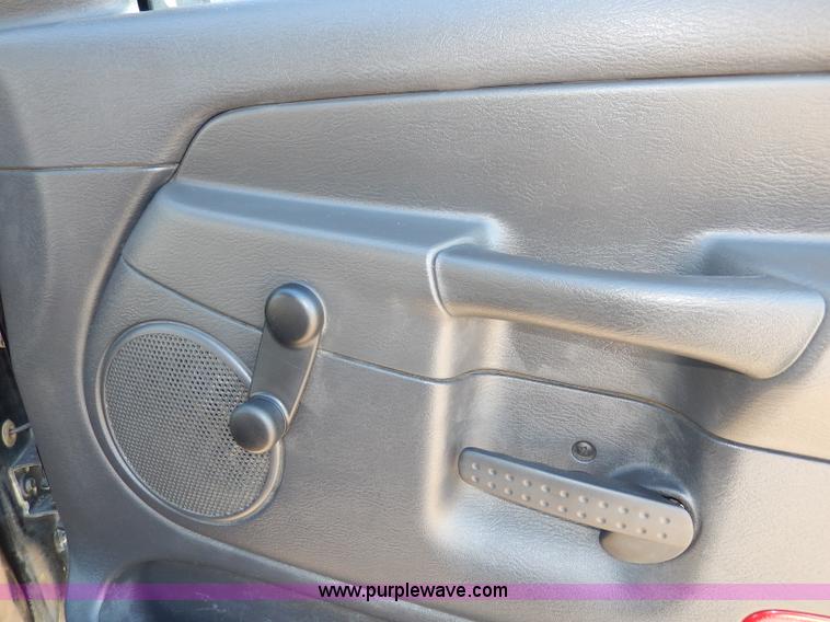 image for item I4458 2005 Dodge Ram 1500 pickup truck