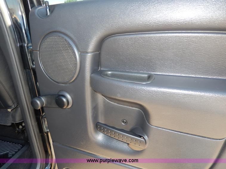 image for item I4458 2005 Dodge Ram 1500 pickup truck