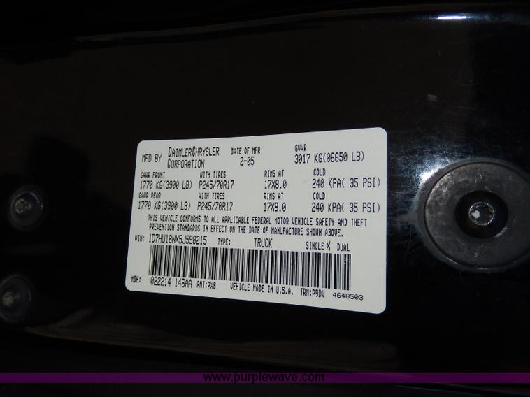 image for item I4458 2005 Dodge Ram 1500 pickup truck