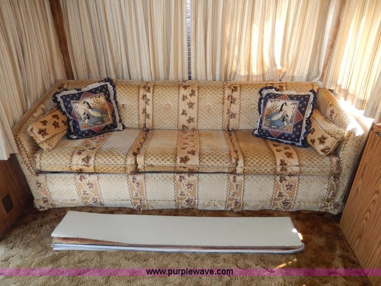 image for item I4470 1984 Nuwa Hitchhiker 28.5' fifth wheel camper