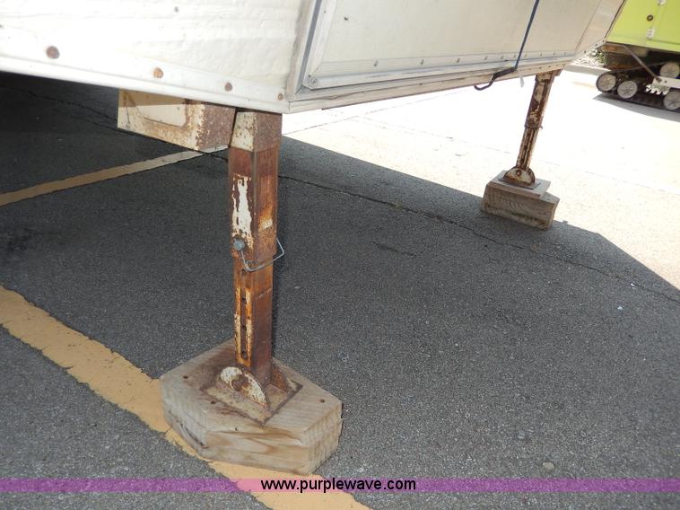 image for item I4470 1984 Nuwa Hitchhiker 28.5' fifth wheel camper