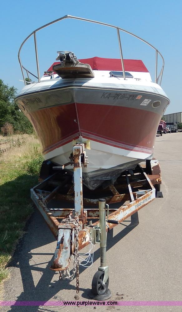 image for item I4471 1989 Four Winns 245 Vista boat