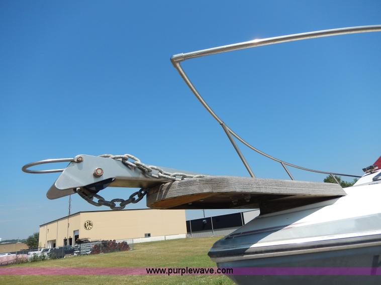 image for item I4471 1989 Four Winns 245 Vista boat