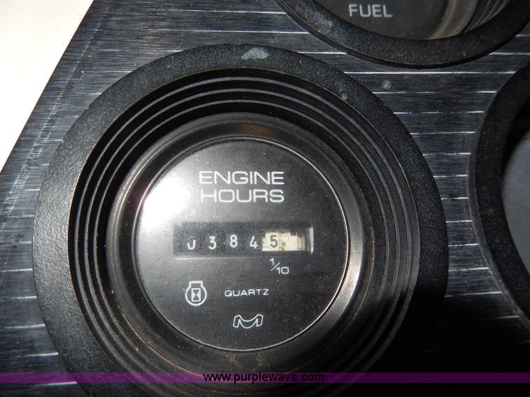 image for item I4471 1989 Four Winns 245 Vista boat