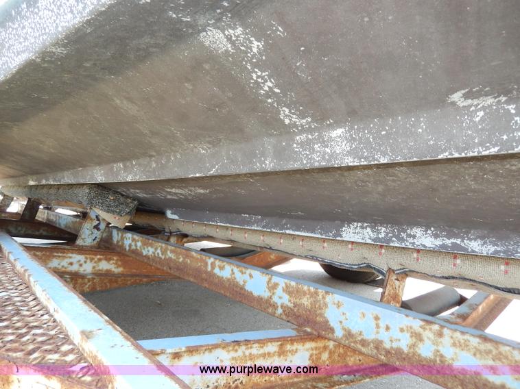 image for item I4471 1989 Four Winns 245 Vista boat