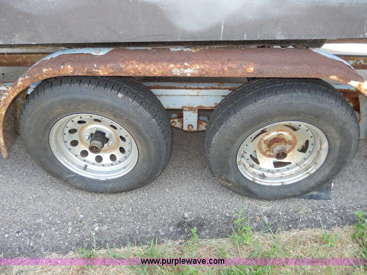 image for item I4471 1989 Four Winns 245 Vista boat