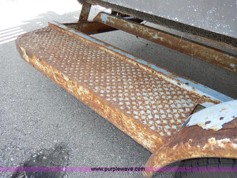 image for item I4471 1989 Four Winns 245 Vista boat