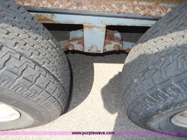 image for item I4471 1989 Four Winns 245 Vista boat