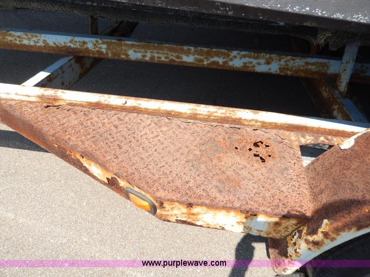 image for item I4471 1989 Four Winns 245 Vista boat