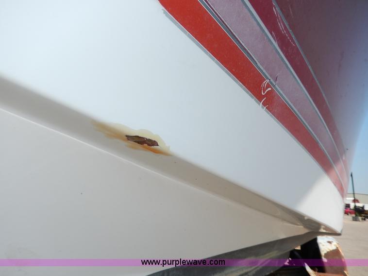 image for item I4471 1989 Four Winns 245 Vista boat