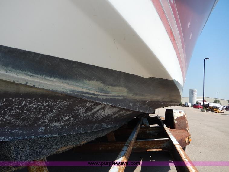 image for item I4471 1989 Four Winns 245 Vista boat