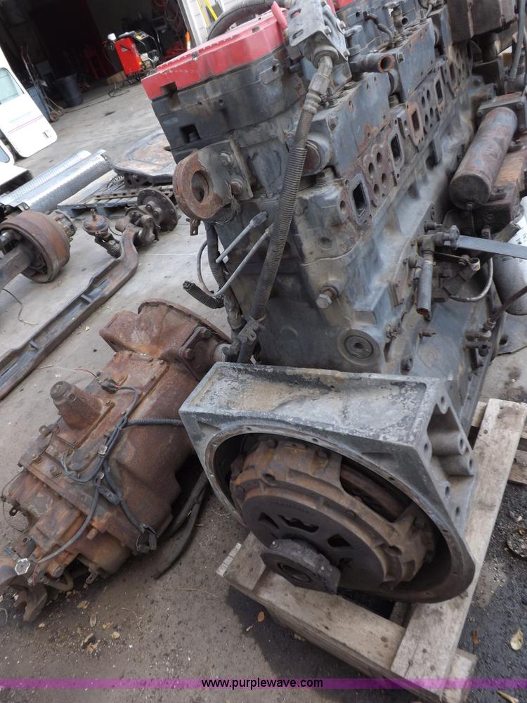 image for item I7710 Cummins N14 six cylinder diesel engine