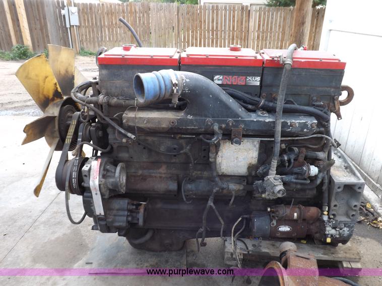 image for item I7710 Cummins N14 six cylinder diesel engine
