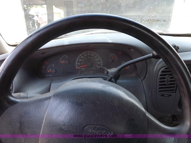 image for item I7714 1999 Ford F250 SuperCab pickup truck