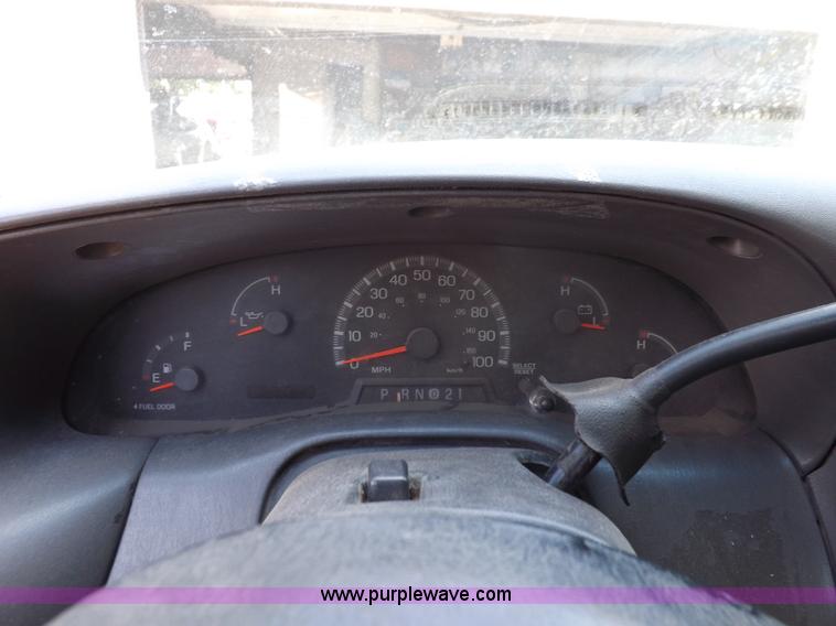 image for item I7714 1999 Ford F250 SuperCab pickup truck