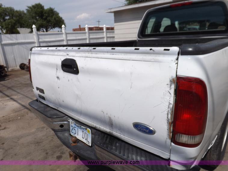 image for item I7714 1999 Ford F250 SuperCab pickup truck