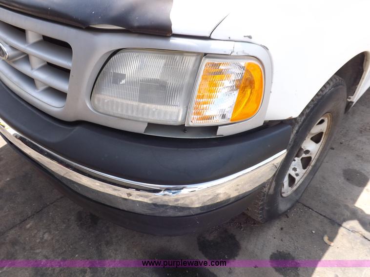 image for item I7714 1999 Ford F250 SuperCab pickup truck