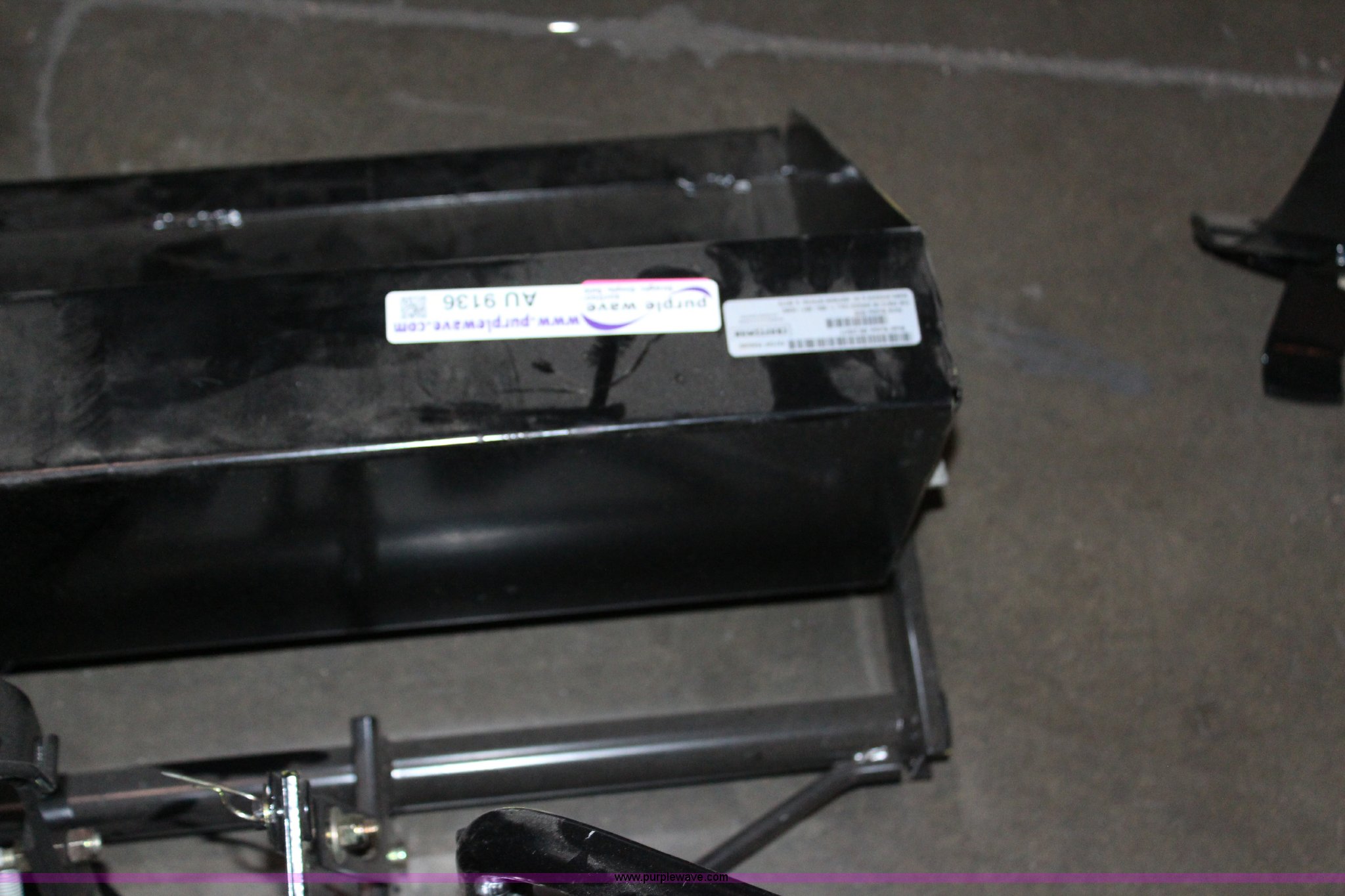 Craftsman garden tractor bucket attachment in Spring Hill, KS Item