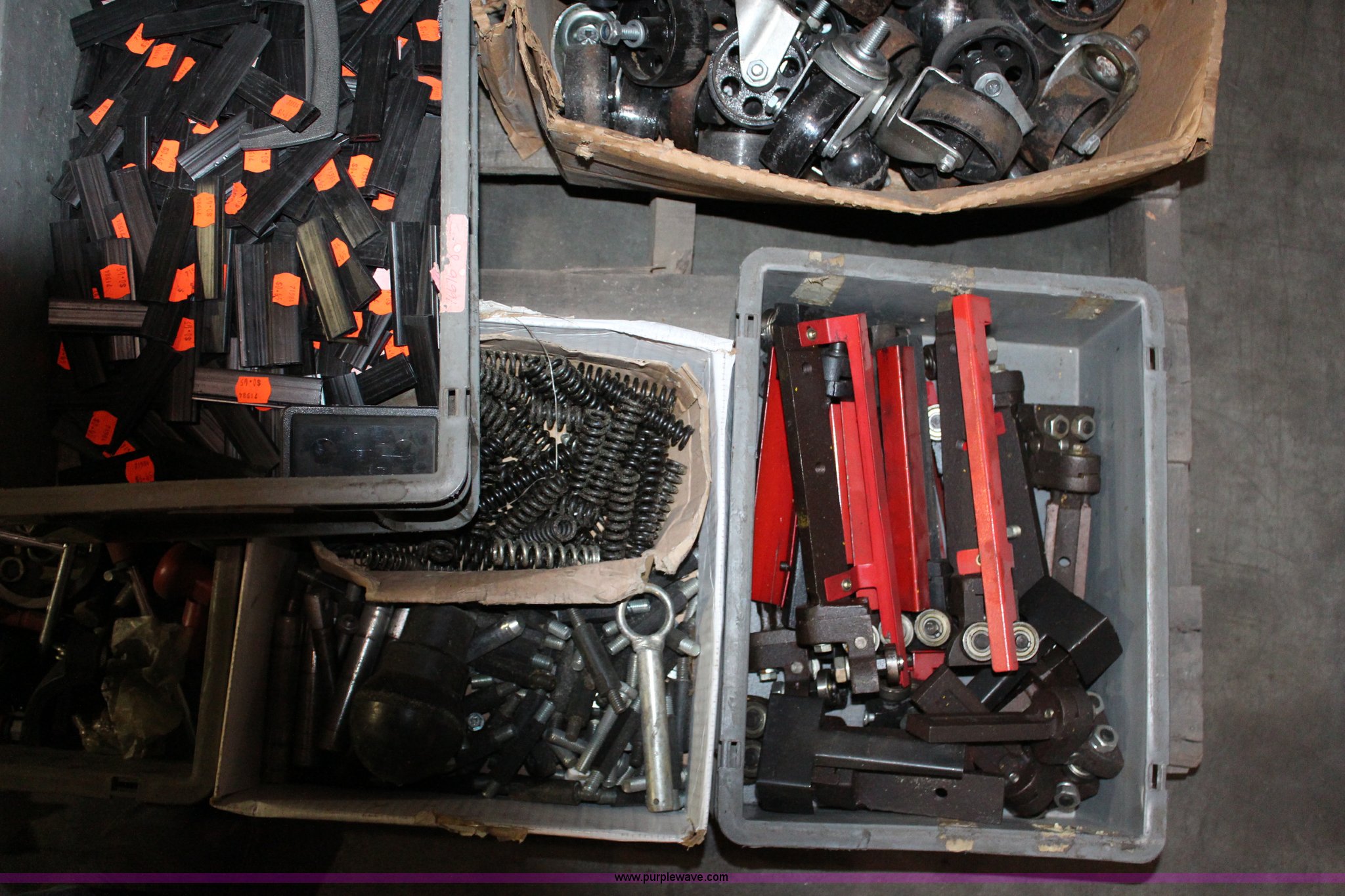 Assorted parts in Spring Hill, KS Item AU9156 sold Purple Wave