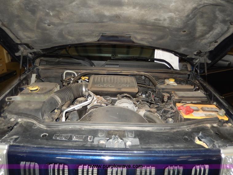 image for item H3008 2006 Jeep Commander SUV<br />Non-repairable title, parts only