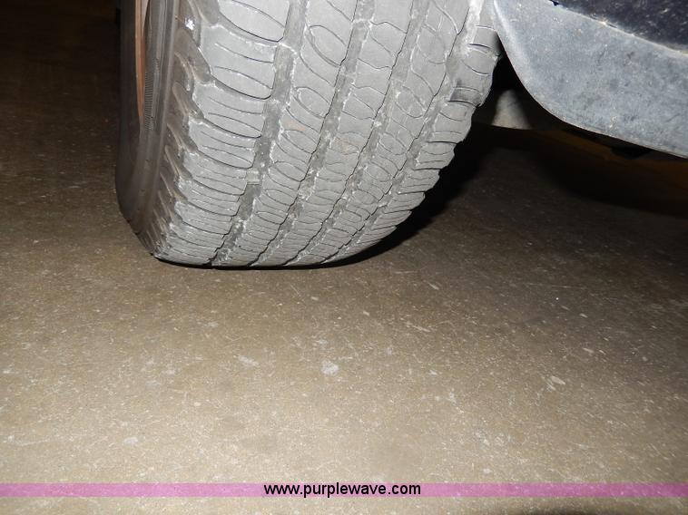 image for item H3008 2006 Jeep Commander SUV<br />Non-repairable title, parts only