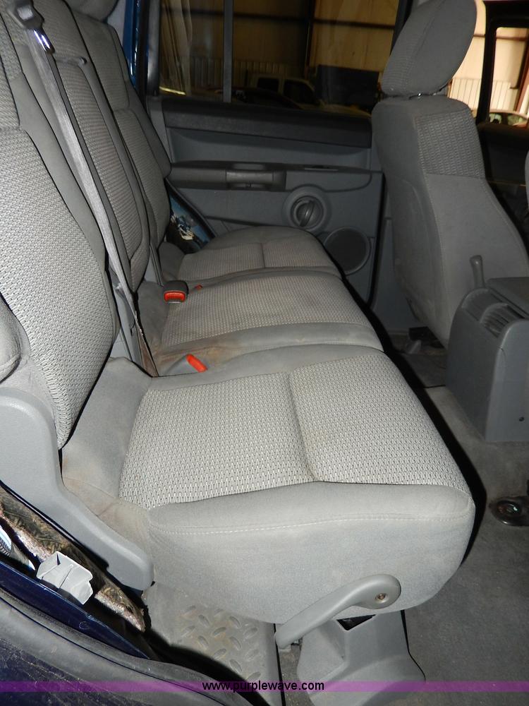 image for item H3008 2006 Jeep Commander SUV<br />Non-repairable title, parts only