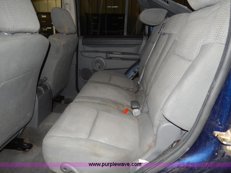 image for item H3008 2006 Jeep Commander SUV<br />Non-repairable title, parts only