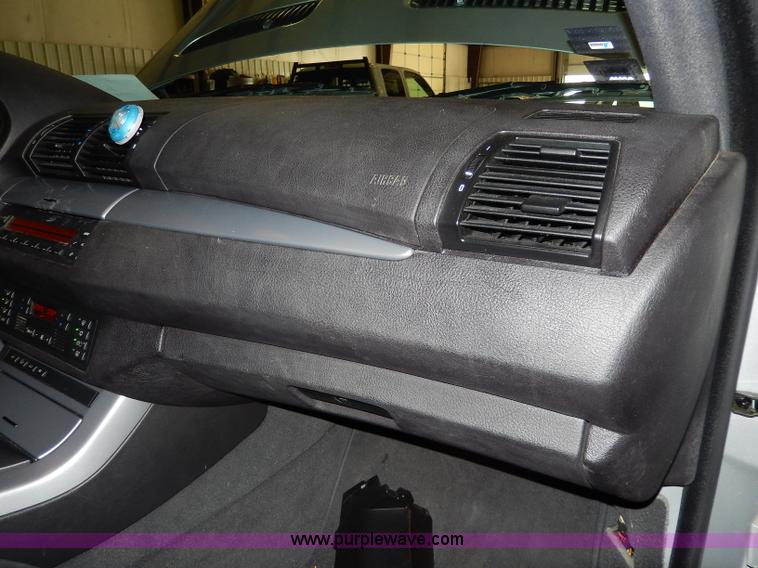 image for item I4474 2005 BMW X5 SUV<br />Non-repairable title, parts only