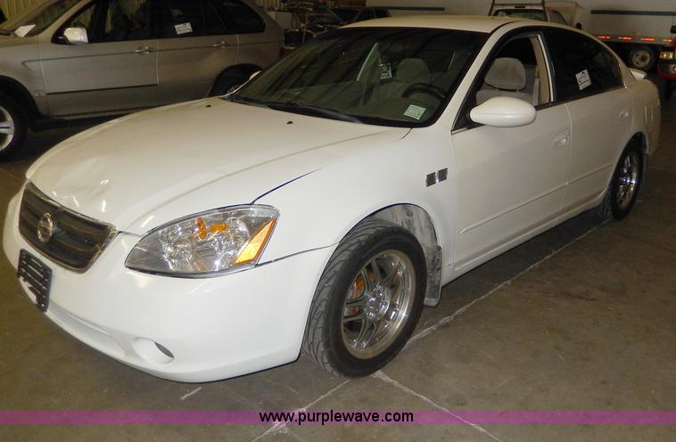 image for item I4475 2003 Nissan Altima <br />Non-repairable title, parts only