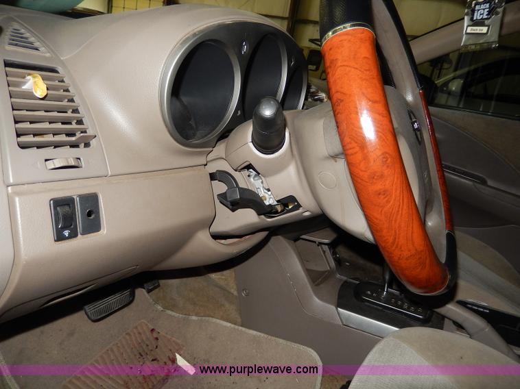 image for item I4475 2003 Nissan Altima <br />Non-repairable title, parts only